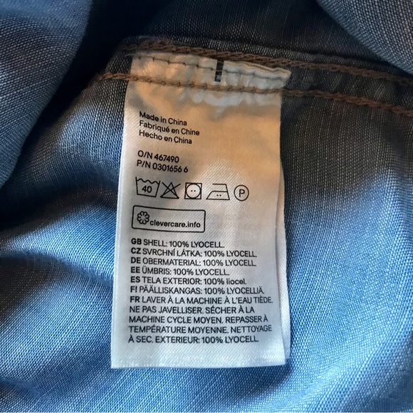 SOLD ✨ Denim coastal cowgirl look Lyocell button down western dress shirt - Picture 4 of 4